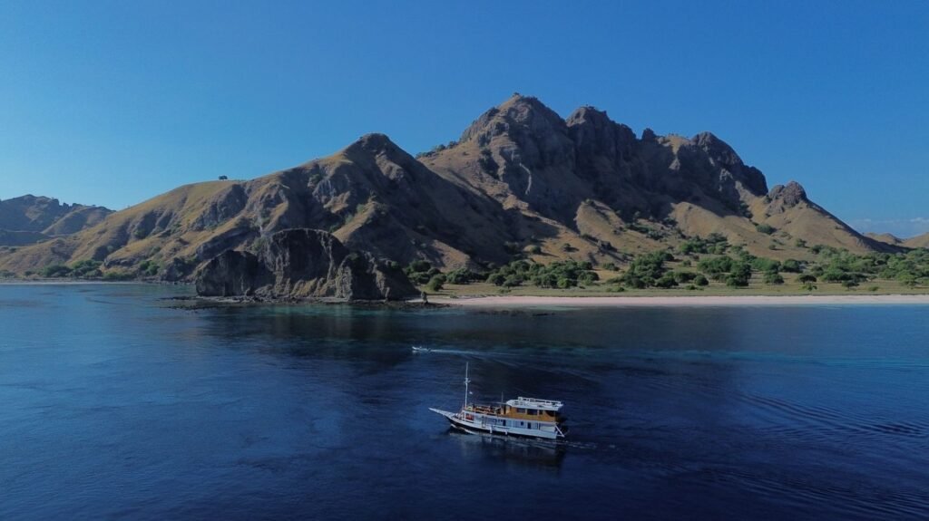 Open Trip 2D/1N Komodo Island Tour